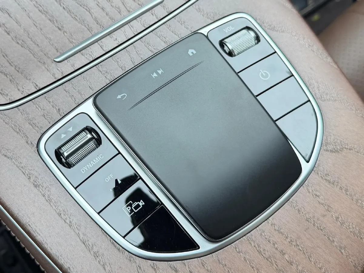 2022 Mercedes-Benz E Class 2.0T 211HP L4 9AT PHEV 25.4KWH,autocango,china used car exporter,china ev exporter,chinese used car exporter,chinese used ev exporter