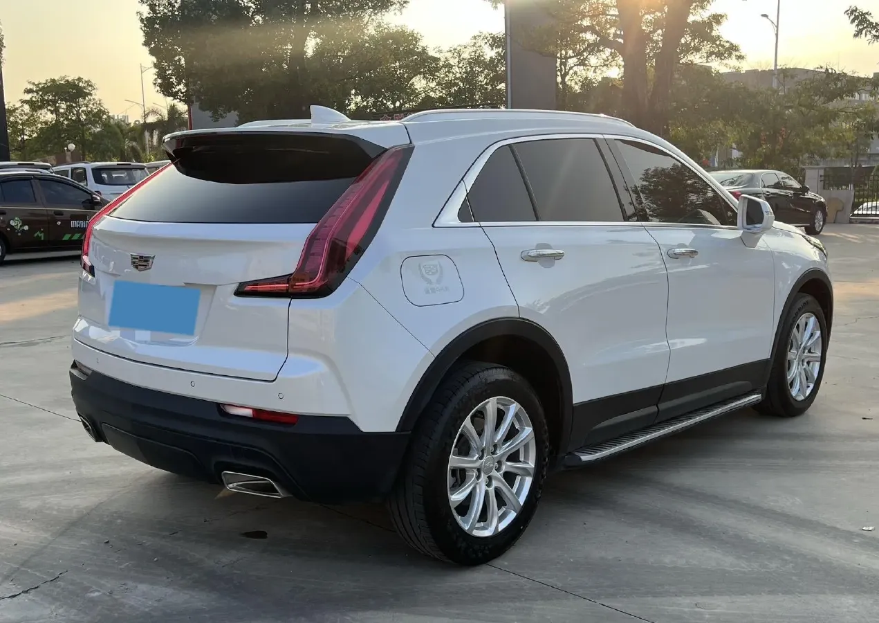 2021 Cadillac XT4 2.0T 237HP L4 9AT,autocango,china used car exporter,china ev exporter,chinese used car exporter,chinese used ev exporter
