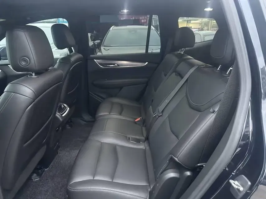 2021 Cadillac XT6 2.0T 237HP L4 9AT,autocango,china used car exporter,china ev exporter,chinese used car exporter,chinese used ev exporter