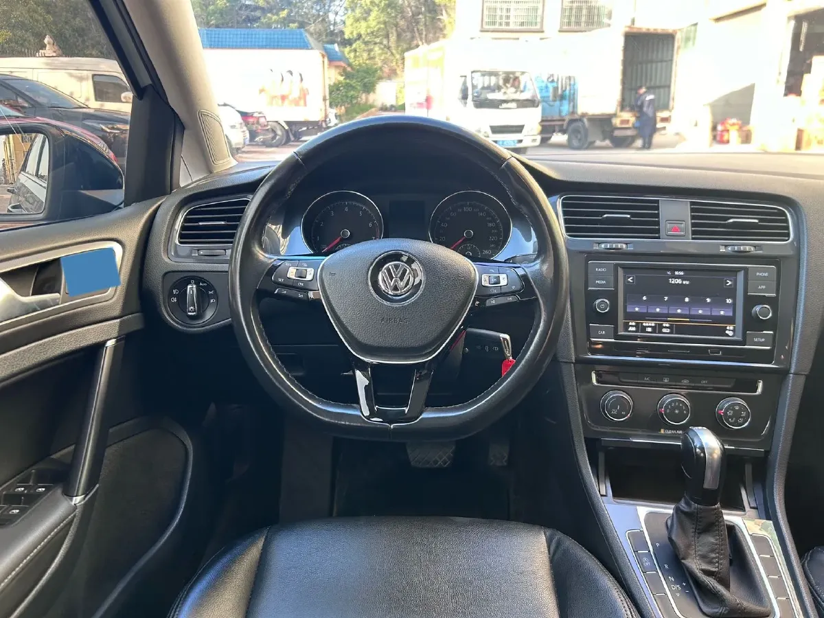 2018 Volkswagen Golf 1.4T 131HP L4 7DCT,autocango,china used car exporter,china ev exporter,chinese used car exporter,chinese used ev exporter