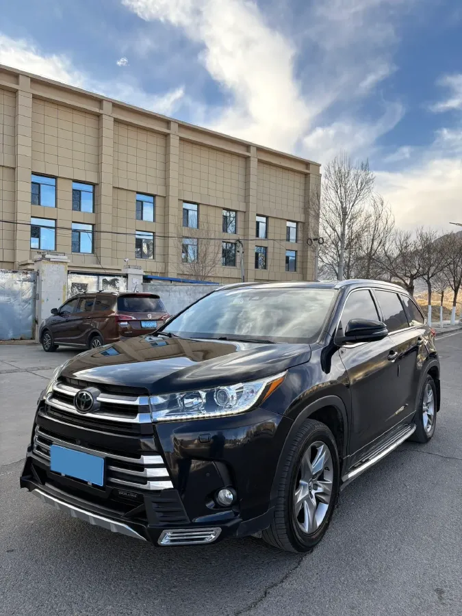2019 HanTeng V7 1.5T 156HP L4 6AT,autocango,china used car exporter,china ev exporter,chinese used car exporter,chinese used ev exporter