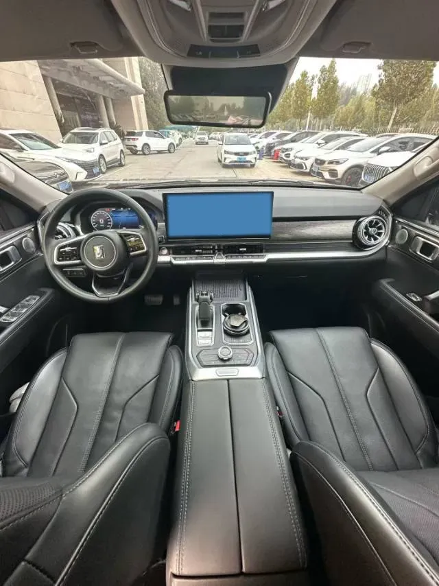 2024 Tank 400 2.0T 252HP L4 9AT PHEV 36.7/37.1KWH,autocango,china used car exporter,china ev exporter,chinese used car exporter,chinese used ev exporter