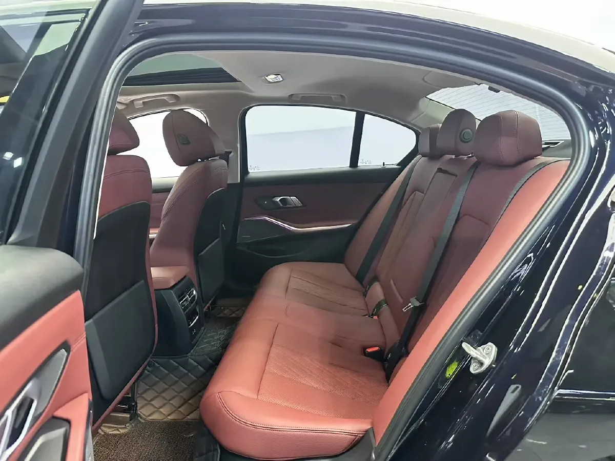 2022 BMW 3 Series 2.0T 258HP L4 8AT,autocango,china used car exporter,china ev exporter,chinese used car exporter,chinese used ev exporter