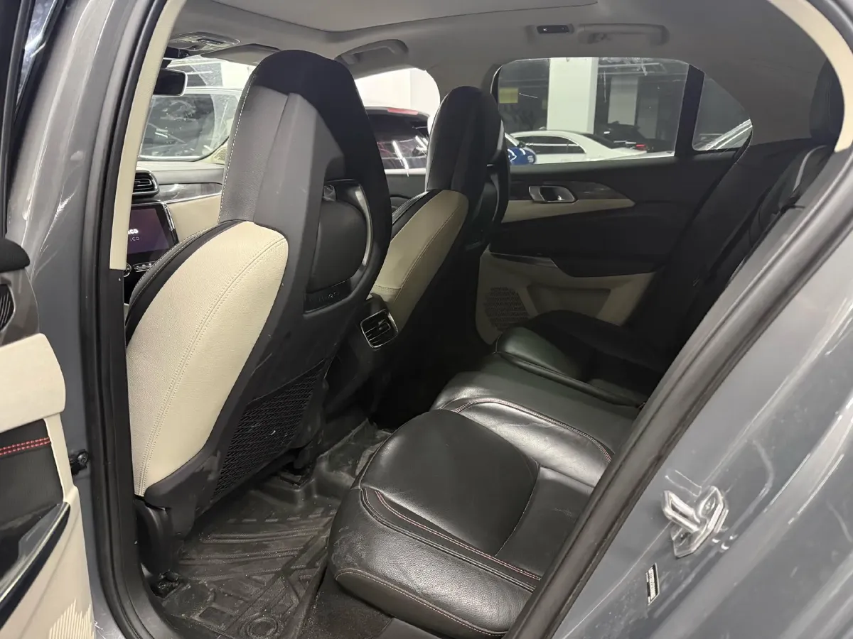 2018 Toyota C-HR 2.0L 171HP L4 CVT,autocango,china used car exporter,china ev exporter,chinese used car exporter,chinese used ev exporter