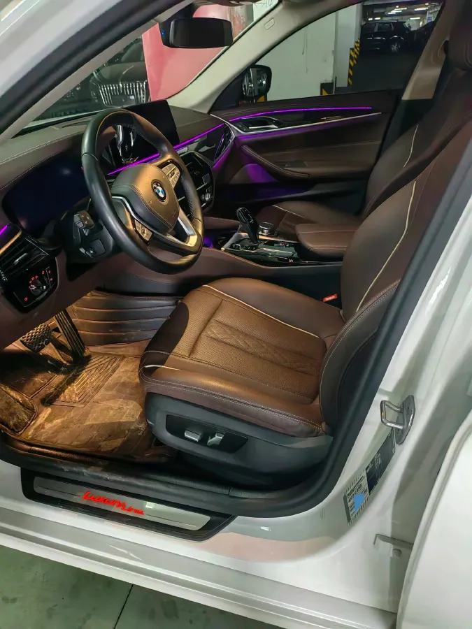 2022 BMW 5 Series 2.0T 184HP L4 8AT,autocango,china used car exporter,china ev exporter,chinese used car exporter,chinese used ev exporter