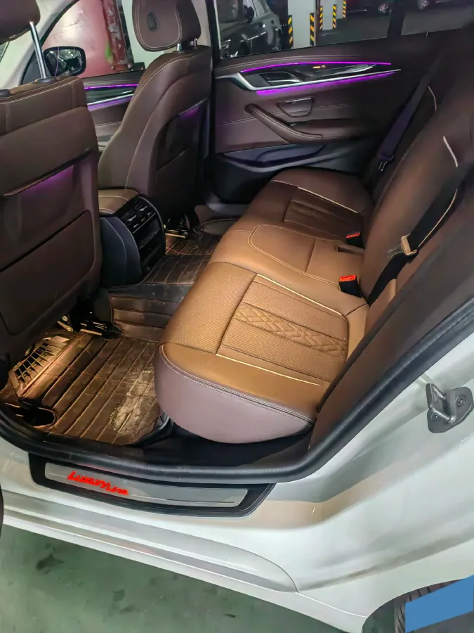 2022 BMW 5 Series 2.0T 184HP L4 8AT,autocango,china used car exporter,china ev exporter,chinese used car exporter,chinese used ev exporter