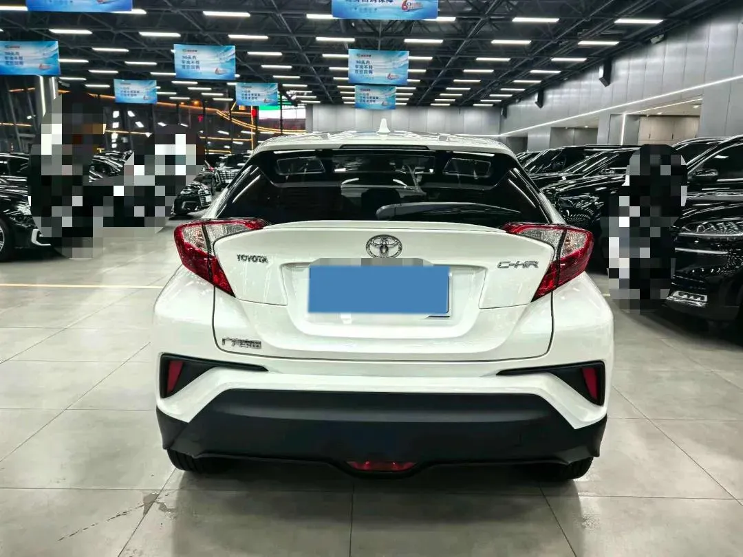 2020 Toyota C-HR 2.0L 171HP L4 CVT,autocango,china used car exporter,china ev exporter,chinese used car exporter,chinese used ev exporter