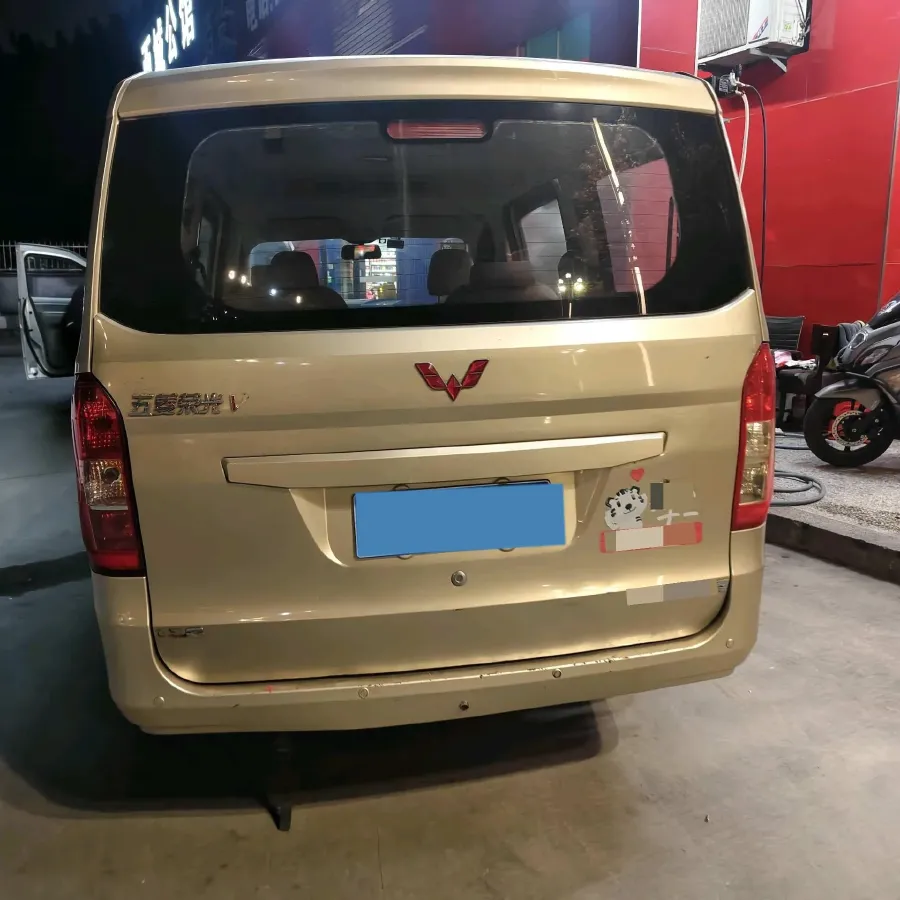 2016 WuLing RongGuang V 1.5L 112HP L4 5MT,autocango,china used car exporter,china ev exporter,chinese used car exporter,chinese used ev exporter