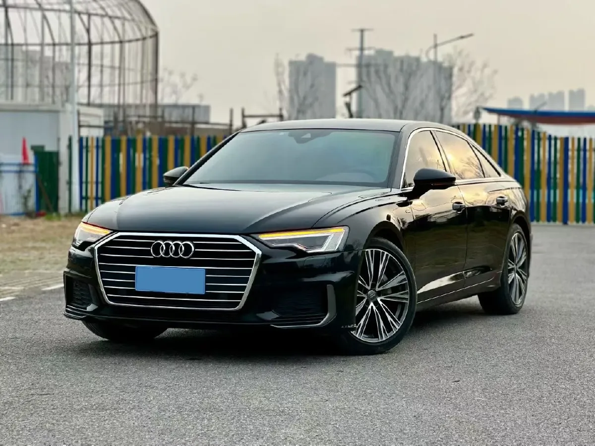 2021 Audi A6L 2.0T 190HP L4 7DCT,autocango,china used car exporter,china ev exporter,chinese used car exporter,chinese used ev exporter