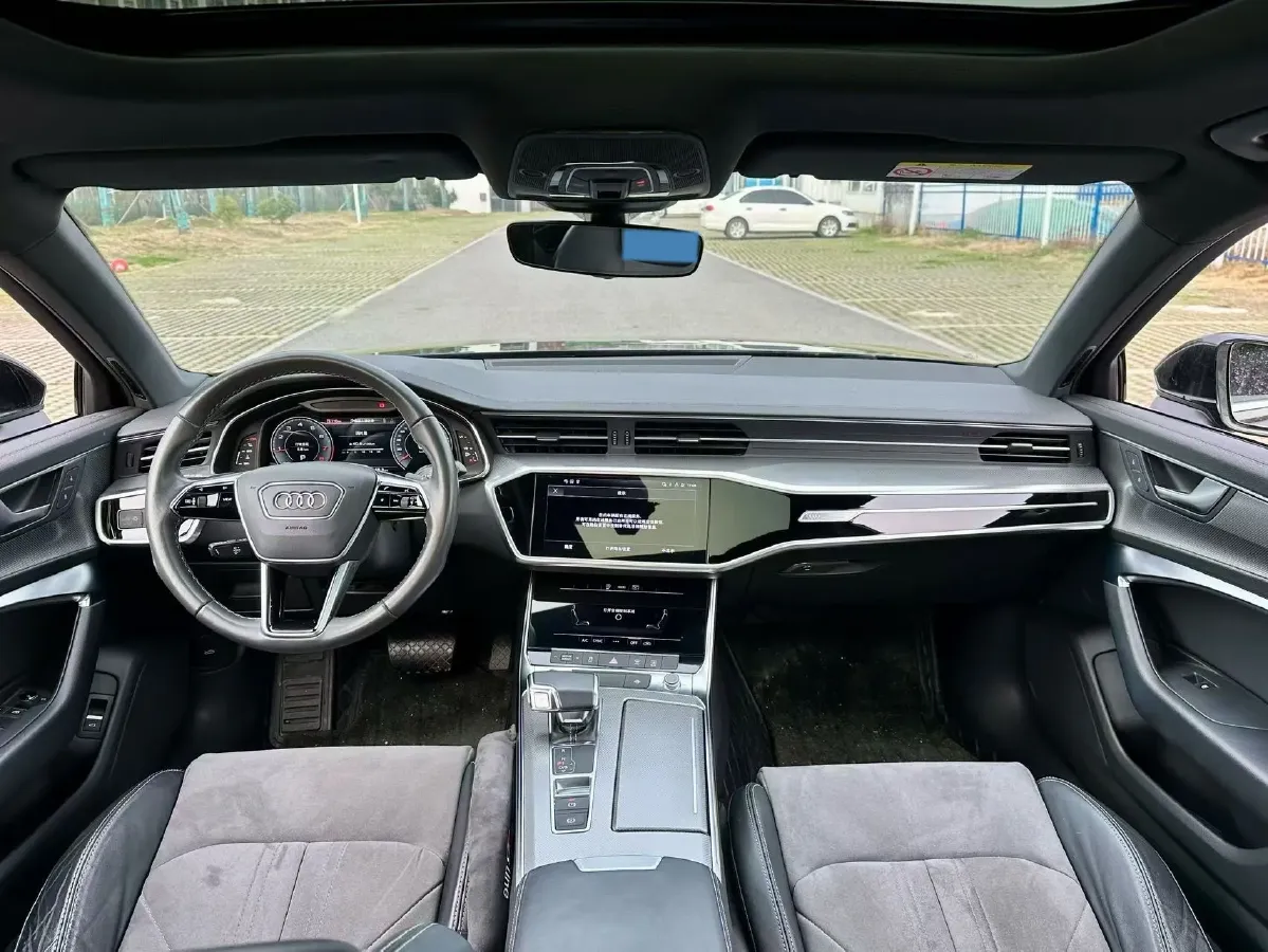 2021 Audi A6L 2.0T 190HP L4 7DCT,autocango,china used car exporter,china ev exporter,chinese used car exporter,chinese used ev exporter