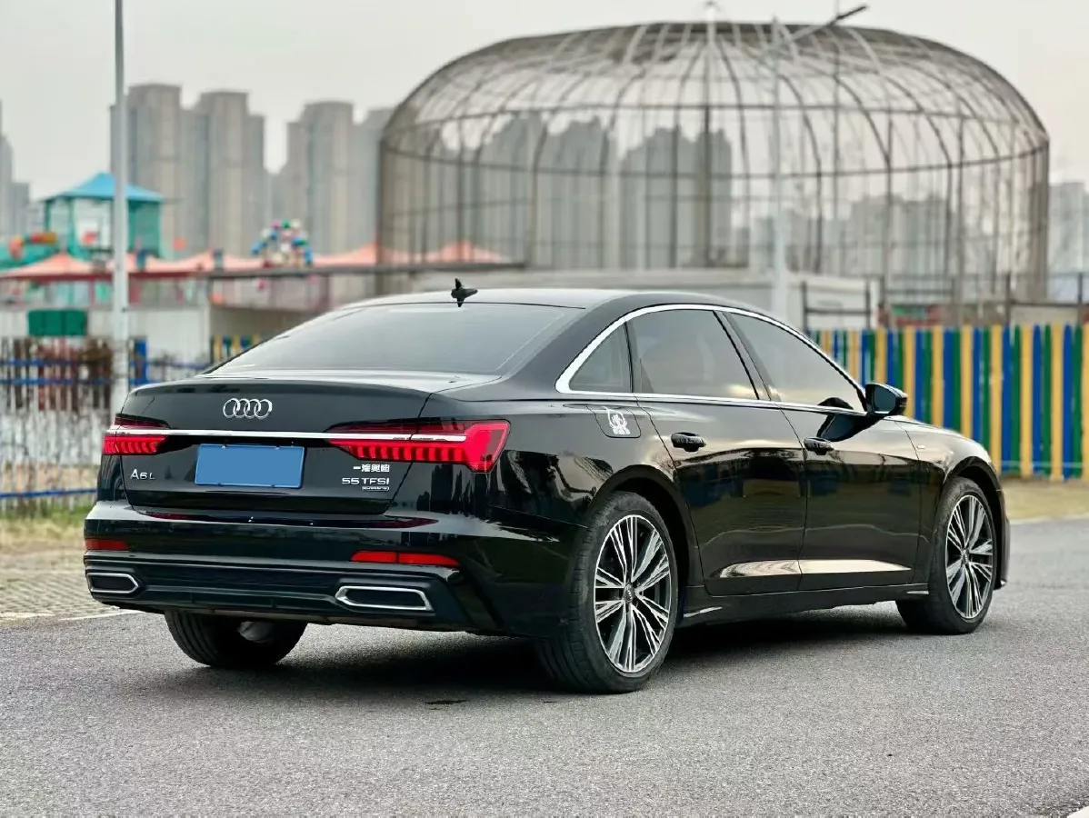 2021 Audi A6L 2.0T 190HP L4 7DCT,autocango,china used car exporter,china ev exporter,chinese used car exporter,chinese used ev exporter