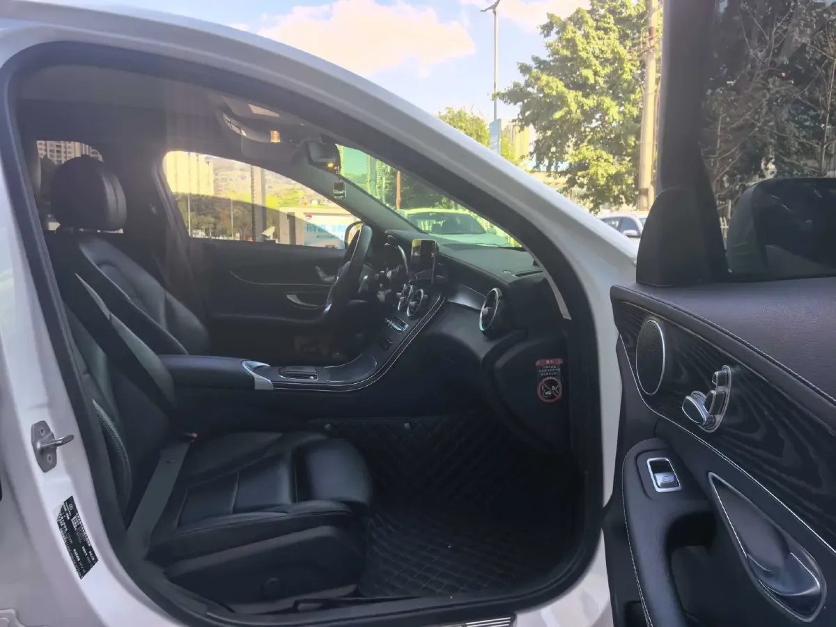 2021 Mercedes-Benz C Class 1.5T 156HP L4 9AT,autocango,china used car exporter,china ev exporter,chinese used car exporter,chinese used ev exporter