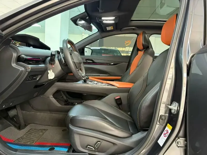 2022 ChangAn UNI-V 1.5T 188HP L4 7DCT,autocango,china used car exporter,china ev exporter,chinese used car exporter,chinese used ev exporter