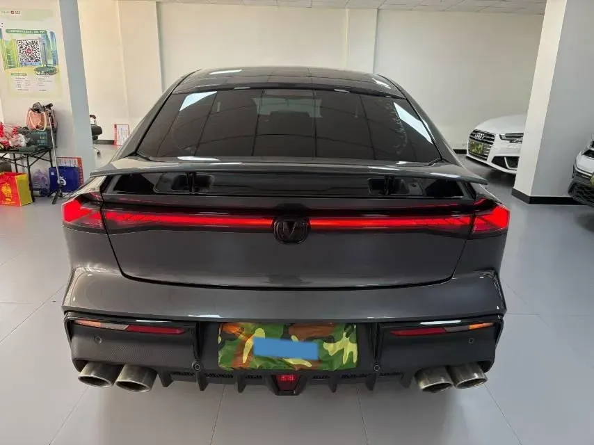 2022 ChangAn UNI-V 1.5T 188HP L4 7DCT,autocango,china used car exporter,china ev exporter,chinese used car exporter,chinese used ev exporter