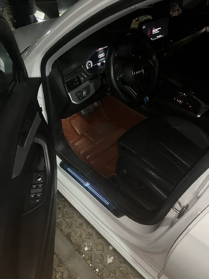 2020 Audi A4L 2.0T 190HP L4 7DCT,autocango,china used car exporter,china ev exporter,chinese used car exporter,chinese used ev exporter