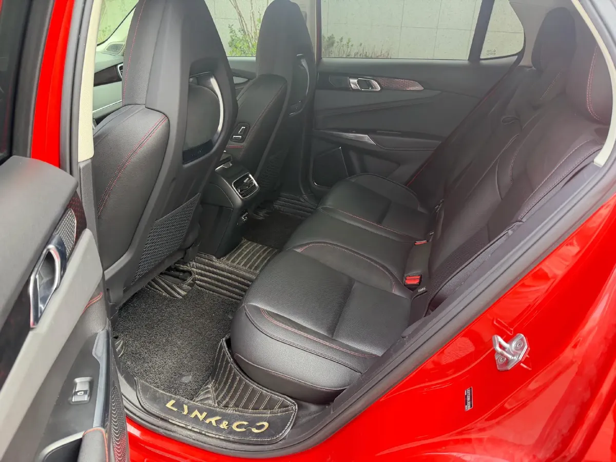 2019 LYNK&CO 01 2.0T 190HP L4 7DCT,autocango,china used car exporter,china ev exporter,chinese used car exporter,chinese used ev exporter