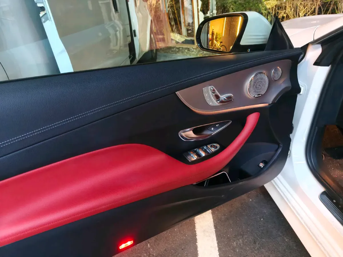 2020 Mercedes-Benz E Class 1.5T 184HP L4 9AT,autocango,china used car exporter,china ev exporter,chinese used car exporter,chinese used ev exporter