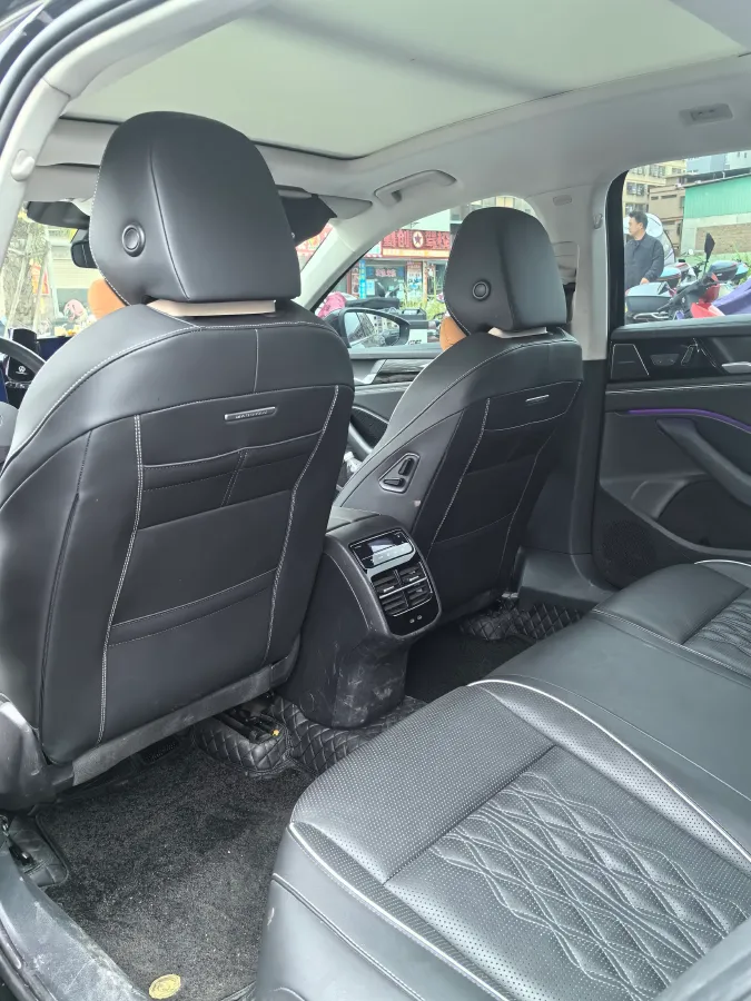 2024 Volkswagen Magotan 2.0T 220HP L4 7DCT,autocango,china used car exporter,china ev exporter,chinese used car exporter,chinese used ev exporter