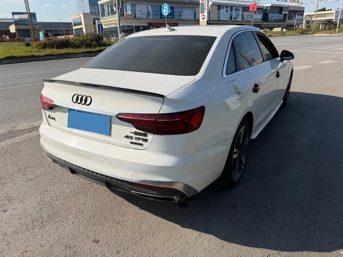 2020 Audi A4L 2.0T 190HP L4 7DCT,autocango,china used car exporter,china ev exporter,chinese used car exporter,chinese used ev exporter