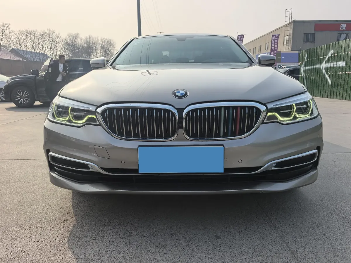 2020 BMW 5 Series 2.0T 252HP L4 8AT,autocango,china used car exporter,china ev exporter,chinese used car exporter,chinese used ev exporter