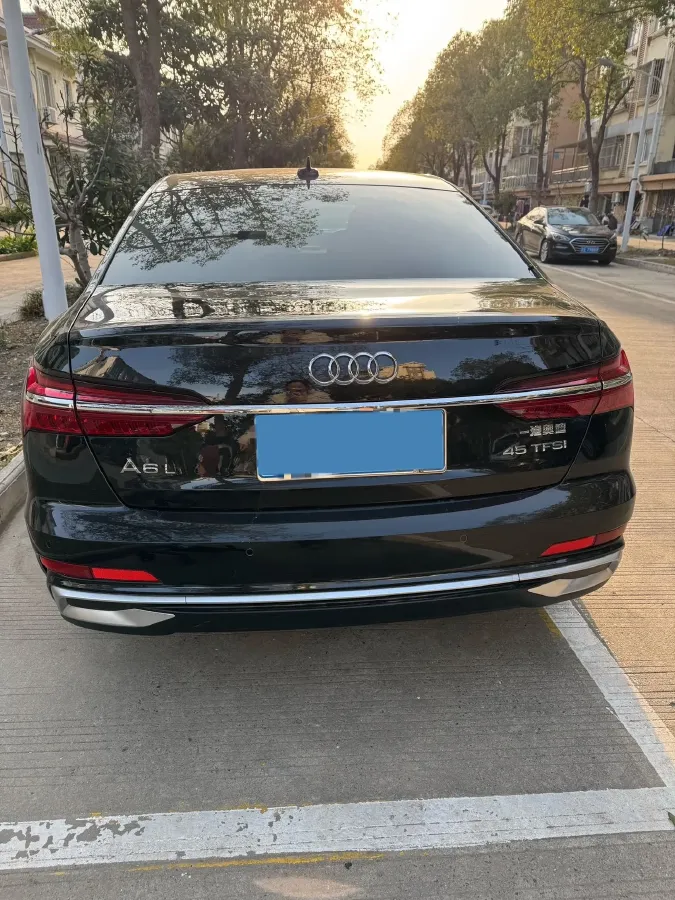 2023 Audi A6L 2.0T 245HP L4 7DCT,autocango,china used car exporter,china ev exporter,chinese used car exporter,chinese used ev exporter