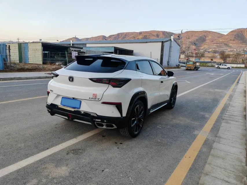 2023 ChangAn UNI-T 1.5T 188HP L4 7DCT,autocango,china used car exporter,china ev exporter,chinese used car exporter,chinese used ev exporter