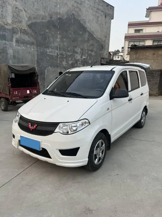2021 Yema SiPaiKa 1.5L 109HP L4 5MT,autocango,china used car exporter,china ev exporter,chinese used car exporter,chinese used ev exporter
