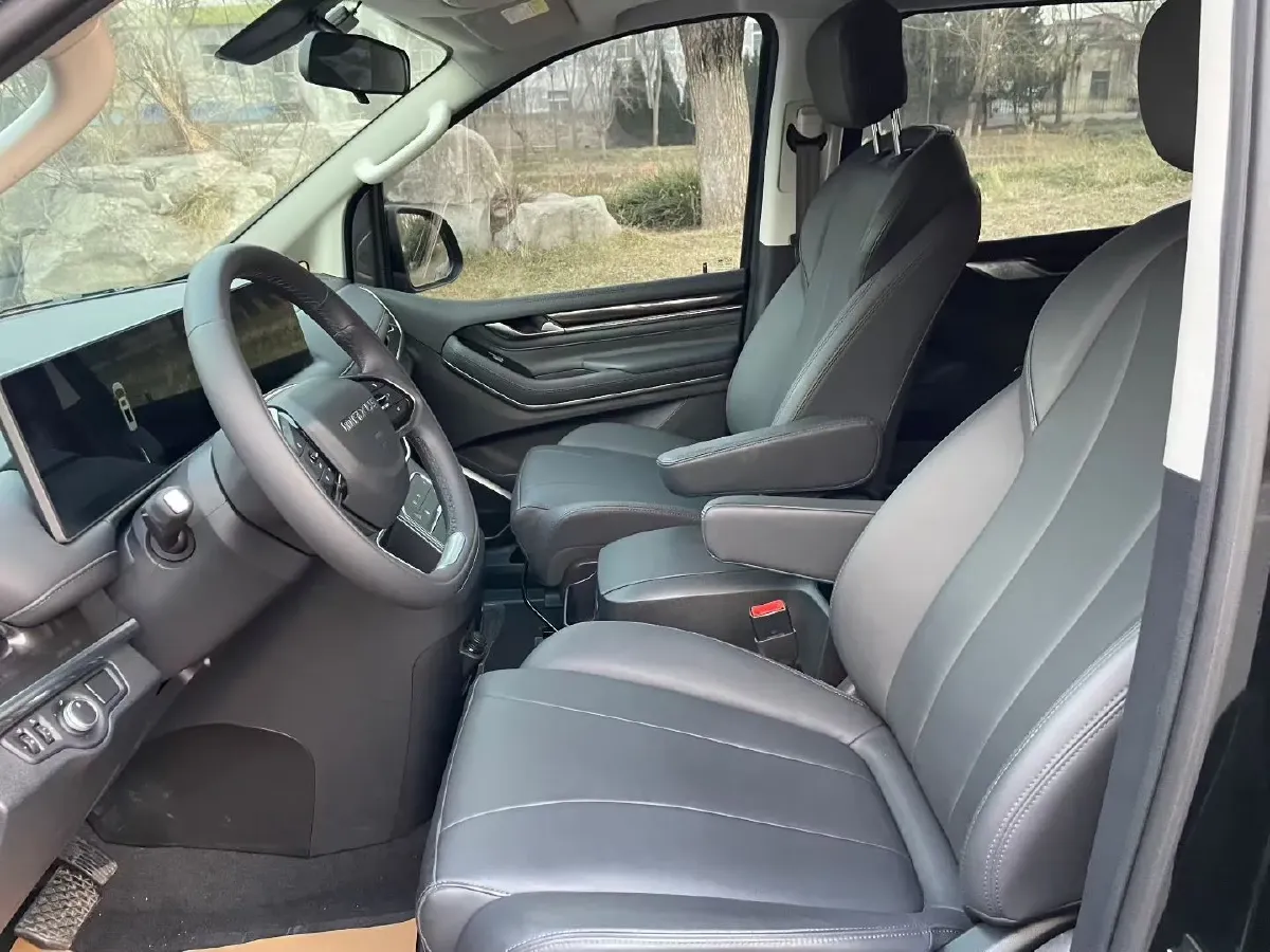 2025 MAXUS G10 2.0T 261HP L4 8AT,autocango,china used car exporter,china ev exporter,chinese used car exporter,chinese used ev exporter