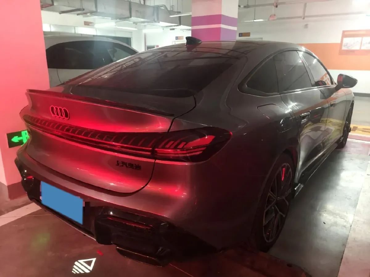 2026 Audi A5L Sportback 2.0T 204HP L4 7DCT,autocango,china used car exporter,china ev exporter,chinese used car exporter,chinese used ev exporter