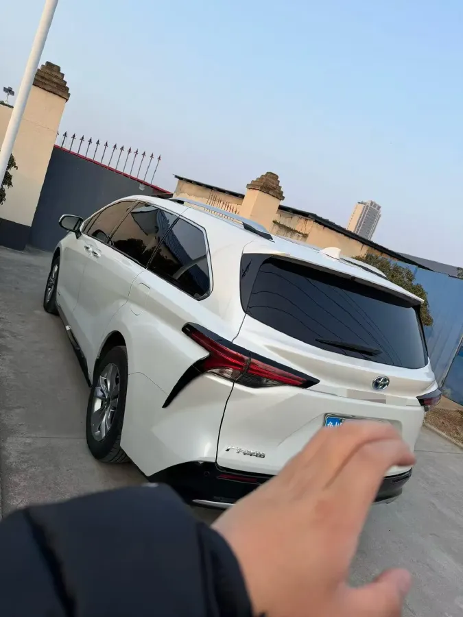 2021 Toyota Sienna 2.5L 192HP L4 E-CVT Hybrid,autocango,china used car exporter,china ev exporter,chinese used car exporter,chinese used ev exporter