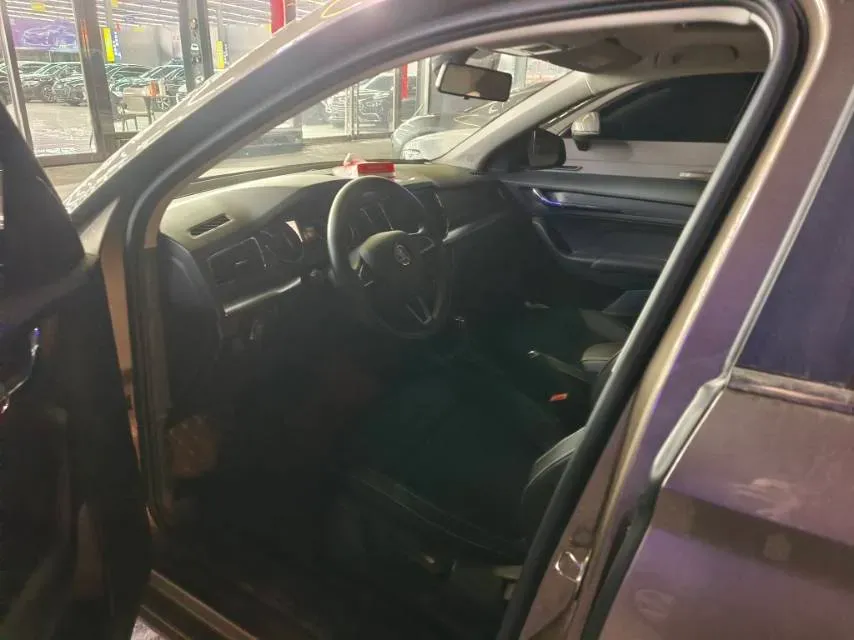 2023 Skoda Kamiq 1.5L 109HP L4 6AT,autocango,china used car exporter,china ev exporter,chinese used car exporter,chinese used ev exporter