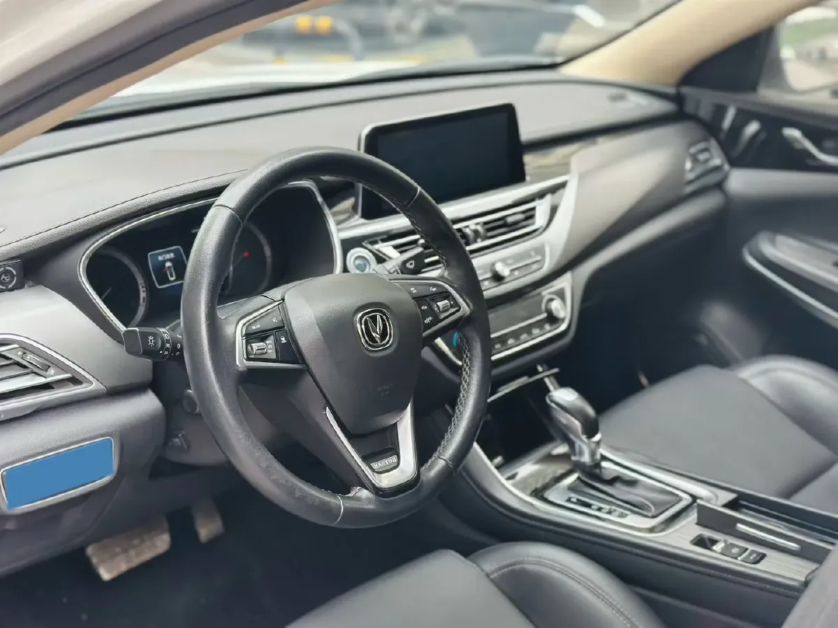 2020 ChangAn Raeton CC 1.5T 156HP L4 6AT,autocango,china used car exporter,china ev exporter,chinese used car exporter,chinese used ev exporter