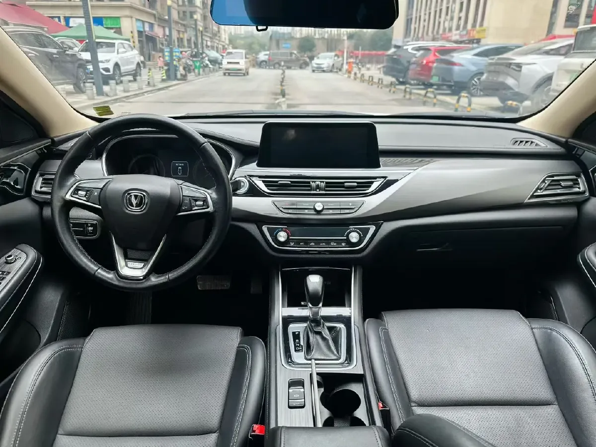 2020 ChangAn Raeton CC 1.5T 156HP L4 6AT,autocango,china used car exporter,china ev exporter,chinese used car exporter,chinese used ev exporter