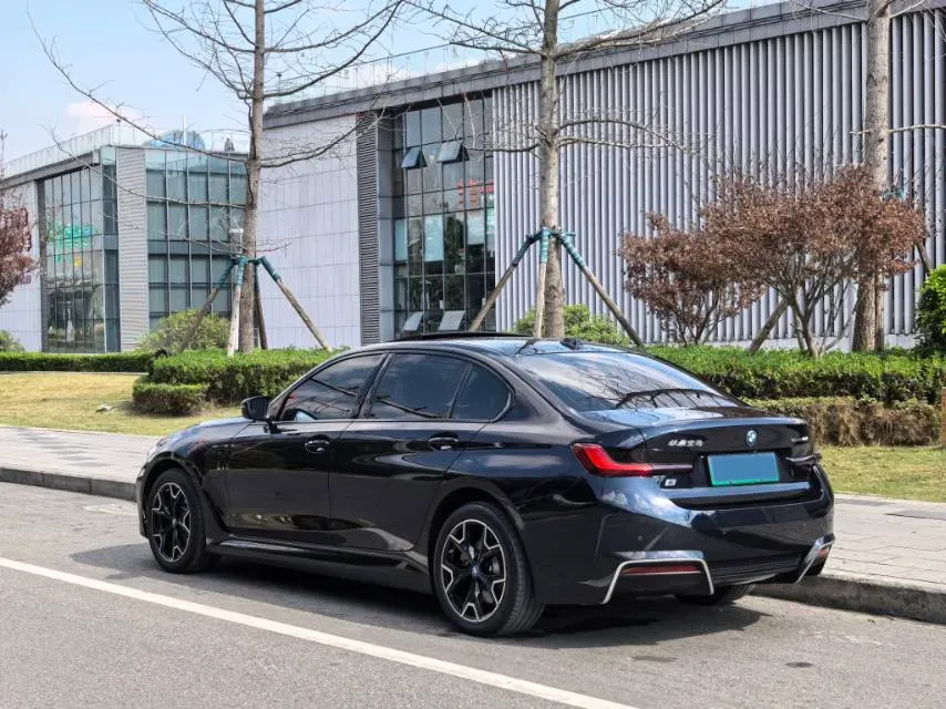 2023 BMW i3 BEV 79.05KWH,autocango,china used car exporter,china ev exporter,chinese used car exporter,chinese used ev exporter