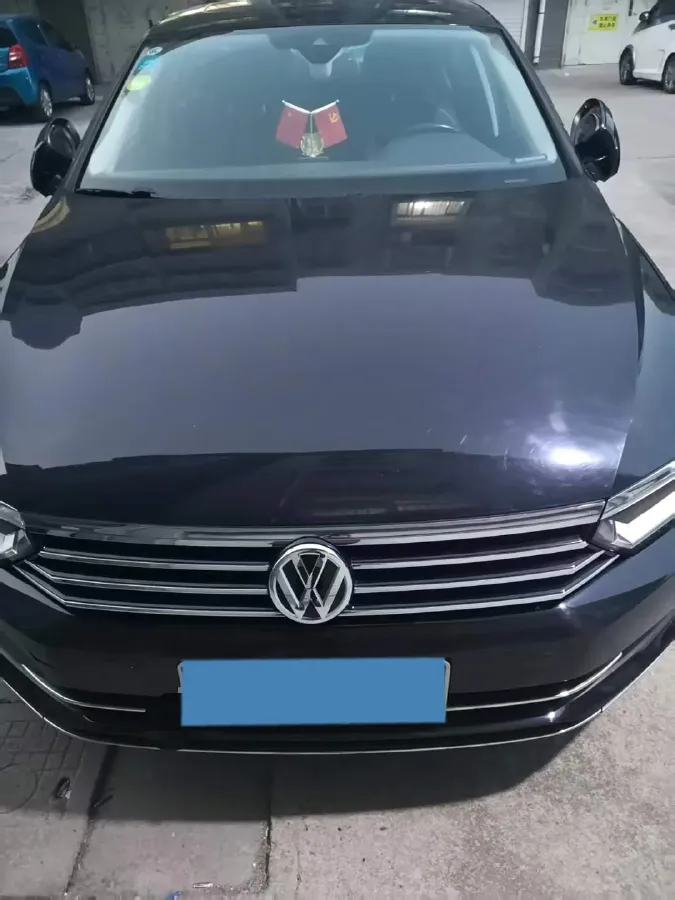 2018 Volkswagen Magotan 1.8T 180HP L4 7DCT,autocango,china used car exporter,china ev exporter,chinese used car exporter,chinese used ev exporter