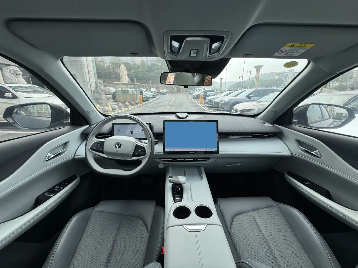 2025 ChangAn UNI-Z 1.5T 188HP L4 7DCT,autocango,china used car exporter,china ev exporter,chinese used car exporter,chinese used ev exporter