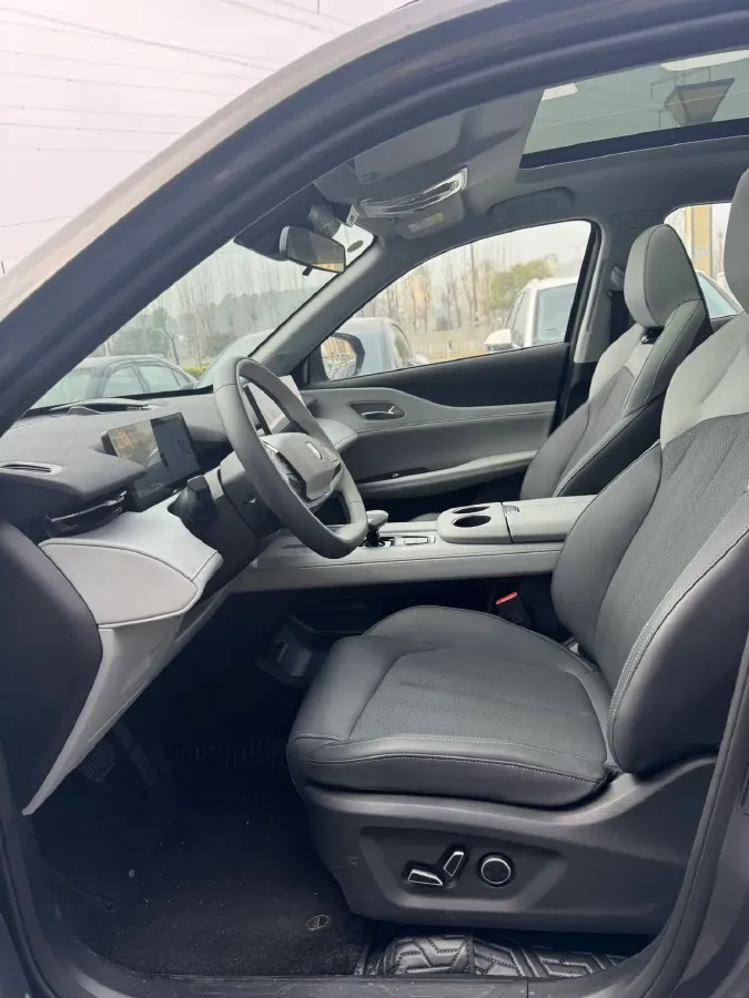 2025 ChangAn UNI-Z 1.5T 188HP L4 7DCT,autocango,china used car exporter,china ev exporter,chinese used car exporter,chinese used ev exporter