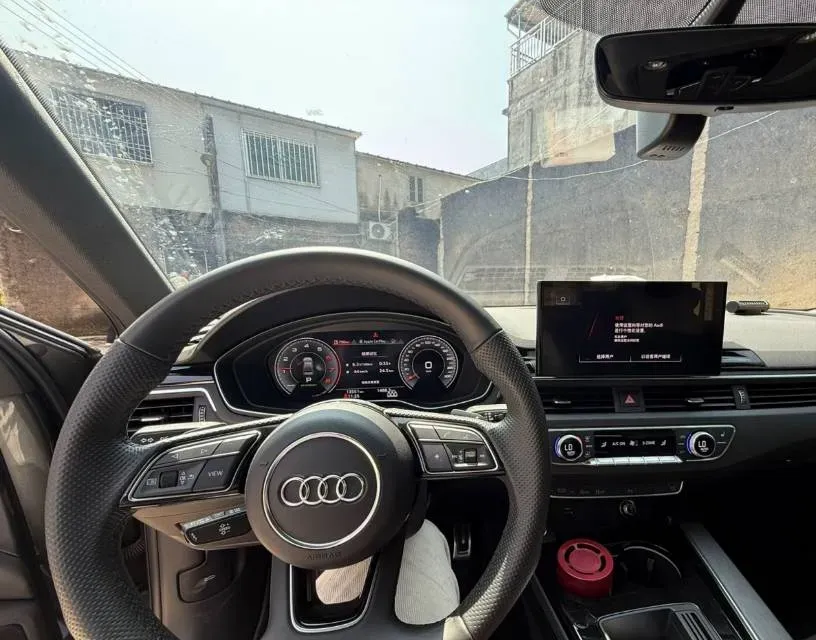 2023 Audi A4L 2.0T 190HP L4 7DCT,autocango,china used car exporter,china ev exporter,chinese used car exporter,chinese used ev exporter