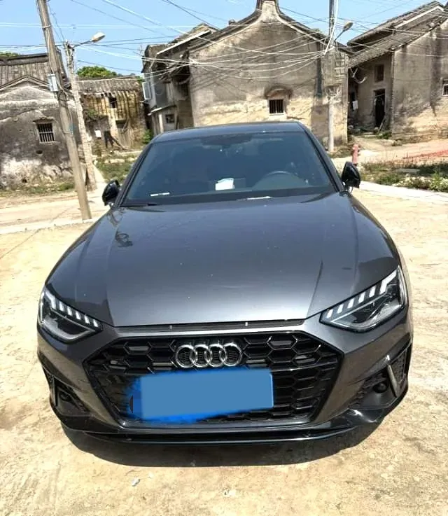 2023 Audi A4L 2.0T 190HP L4 7DCT,autocango,china used car exporter,china ev exporter,chinese used car exporter,chinese used ev exporter
