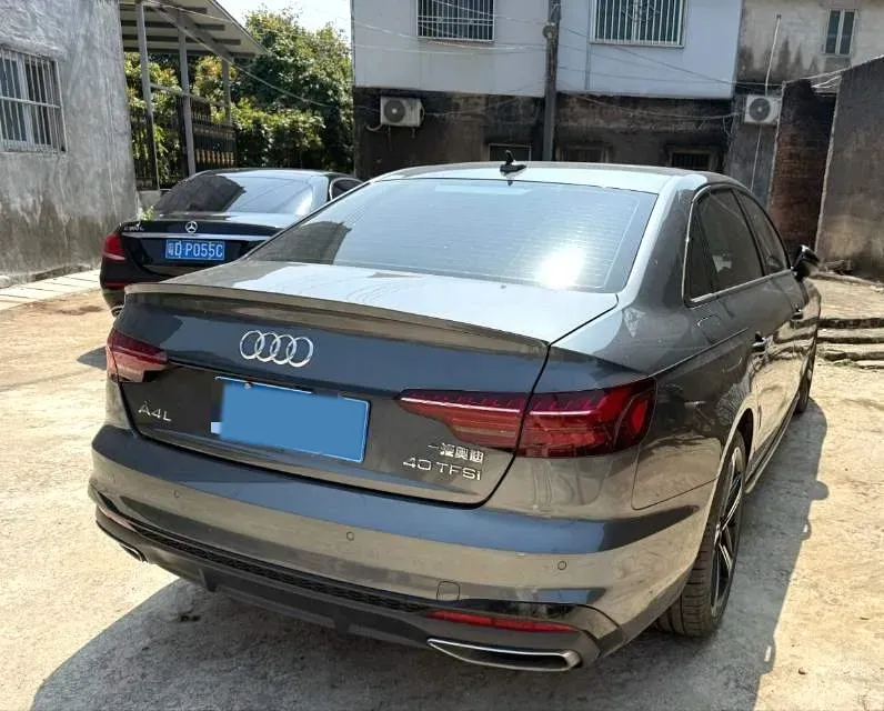 2023 Audi A4L 2.0T 190HP L4 7DCT,autocango,china used car exporter,china ev exporter,chinese used car exporter,chinese used ev exporter