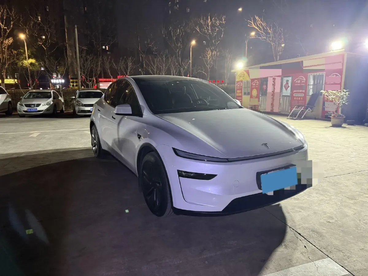 2025 Tesla Model Y BEV 62.5KWH,autocango,china used car exporter,china ev exporter,chinese used car exporter,chinese used ev exporter