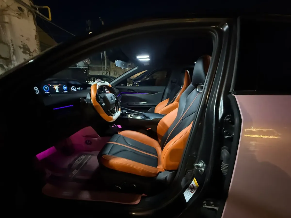 2024 ChangAn UNI-V 1.5T 188HP L4 7DCT,autocango,china used car exporter,china ev exporter,chinese used car exporter,chinese used ev exporter