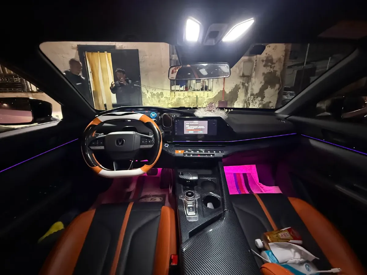 2024 ChangAn UNI-V 1.5T 188HP L4 7DCT,autocango,china used car exporter,china ev exporter,chinese used car exporter,chinese used ev exporter