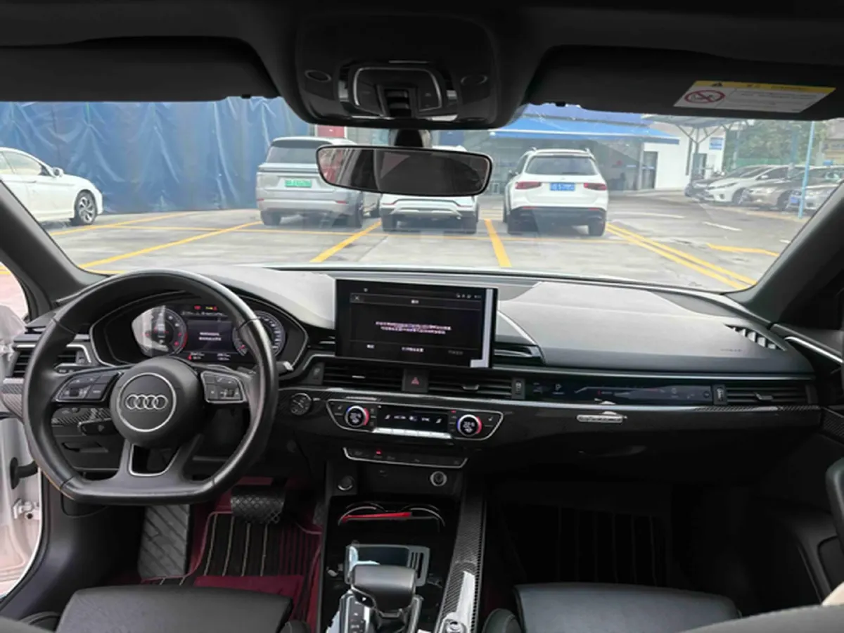 2023 Audi A4L 2.0T 245HP L4 7DCT,autocango,china used car exporter,china ev exporter,chinese used car exporter,chinese used ev exporter