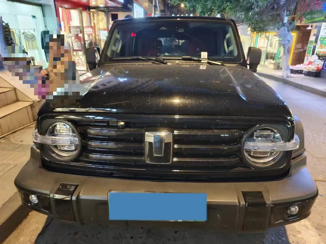 2025 Tank 300 2.0T 252HP L4 9AT PHEV,autocango,china used car exporter,china ev exporter,chinese used car exporter,chinese used ev exporter