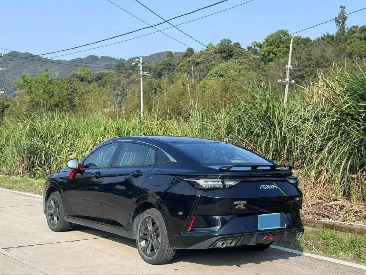 2023 DongFeng Aeolus YiXuan 1.5L 125HP L4 6DCT,autocango,china used car exporter,china ev exporter,chinese used car exporter,chinese used ev exporter