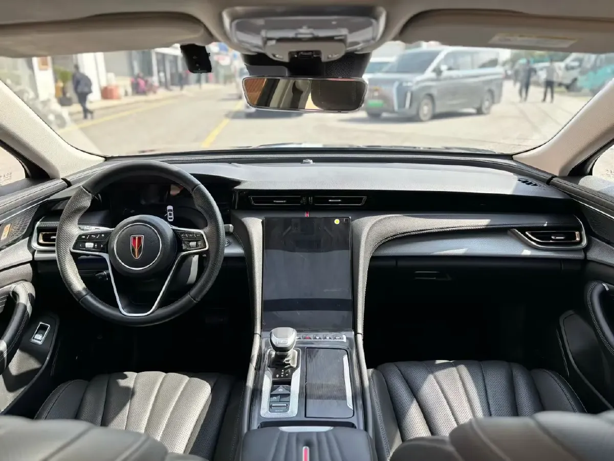 2024 HongQi H5 2.0T 224HP L4 8AT,autocango,china used car exporter,china ev exporter,chinese used car exporter,chinese used ev exporter