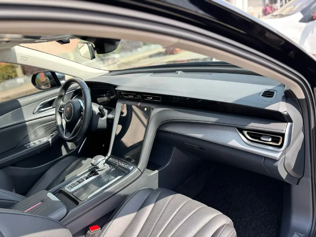 2024 HongQi H5 2.0T 224HP L4 8AT,autocango,china used car exporter,china ev exporter,chinese used car exporter,chinese used ev exporter