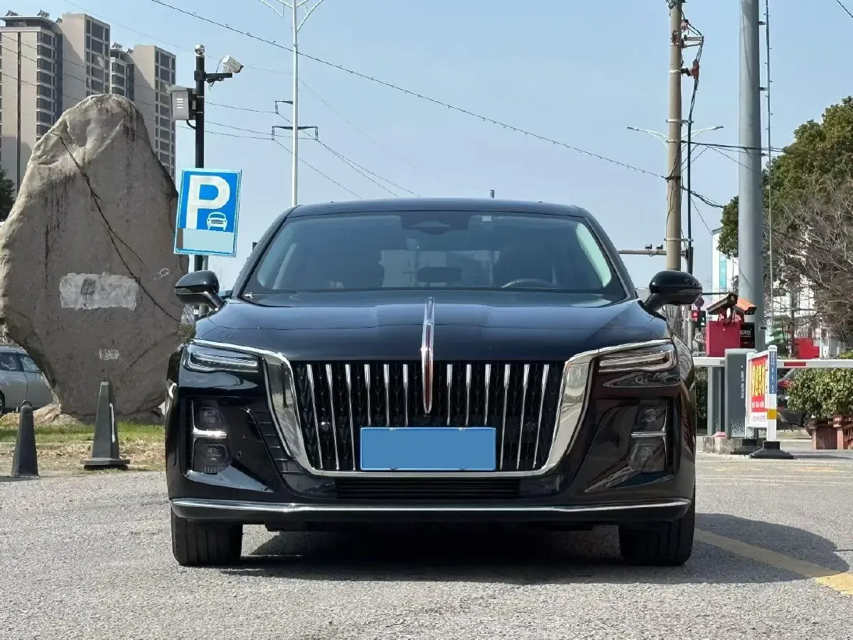 2024 HongQi H5 2.0T 224HP L4 8AT,autocango,china used car exporter,china ev exporter,chinese used car exporter,chinese used ev exporter