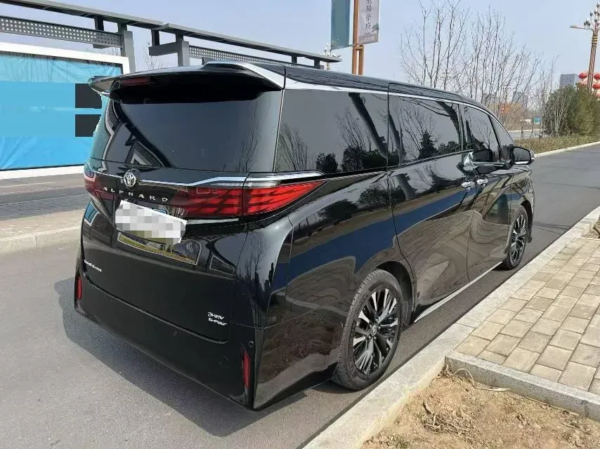 2024 Toyota Alphard 2.5L 190HP L4 E-CVT Hybrid,autocango,china used car exporter,china ev exporter,chinese used car exporter,chinese used ev exporter